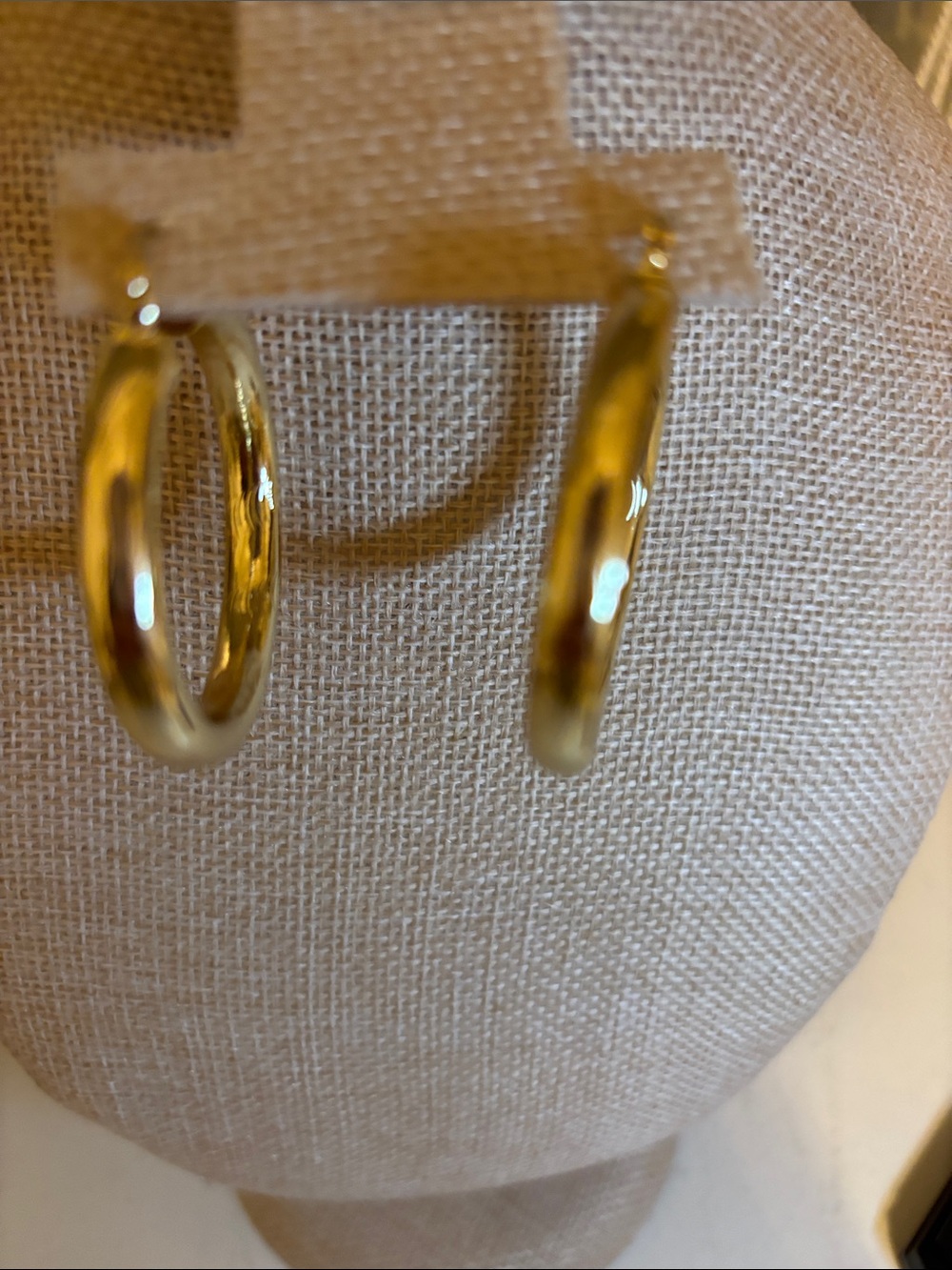 Classic Gold Hoop Earrings - Timeless Women Jewelry